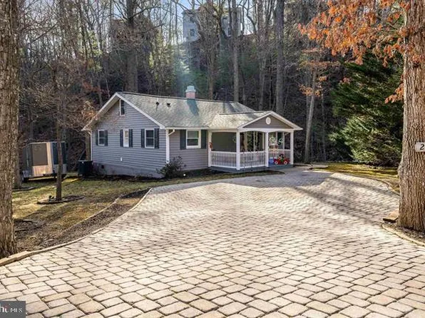 2521 Hawksbill Rd, McGaheysville, VA 22840