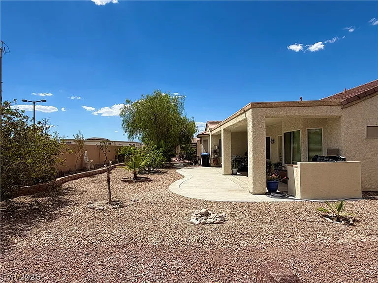 2895 Maffie St — Photo 32