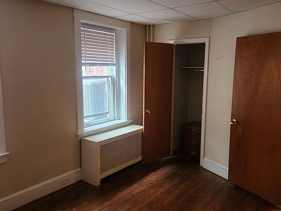 5th image of 230 E Orange St APT 2
