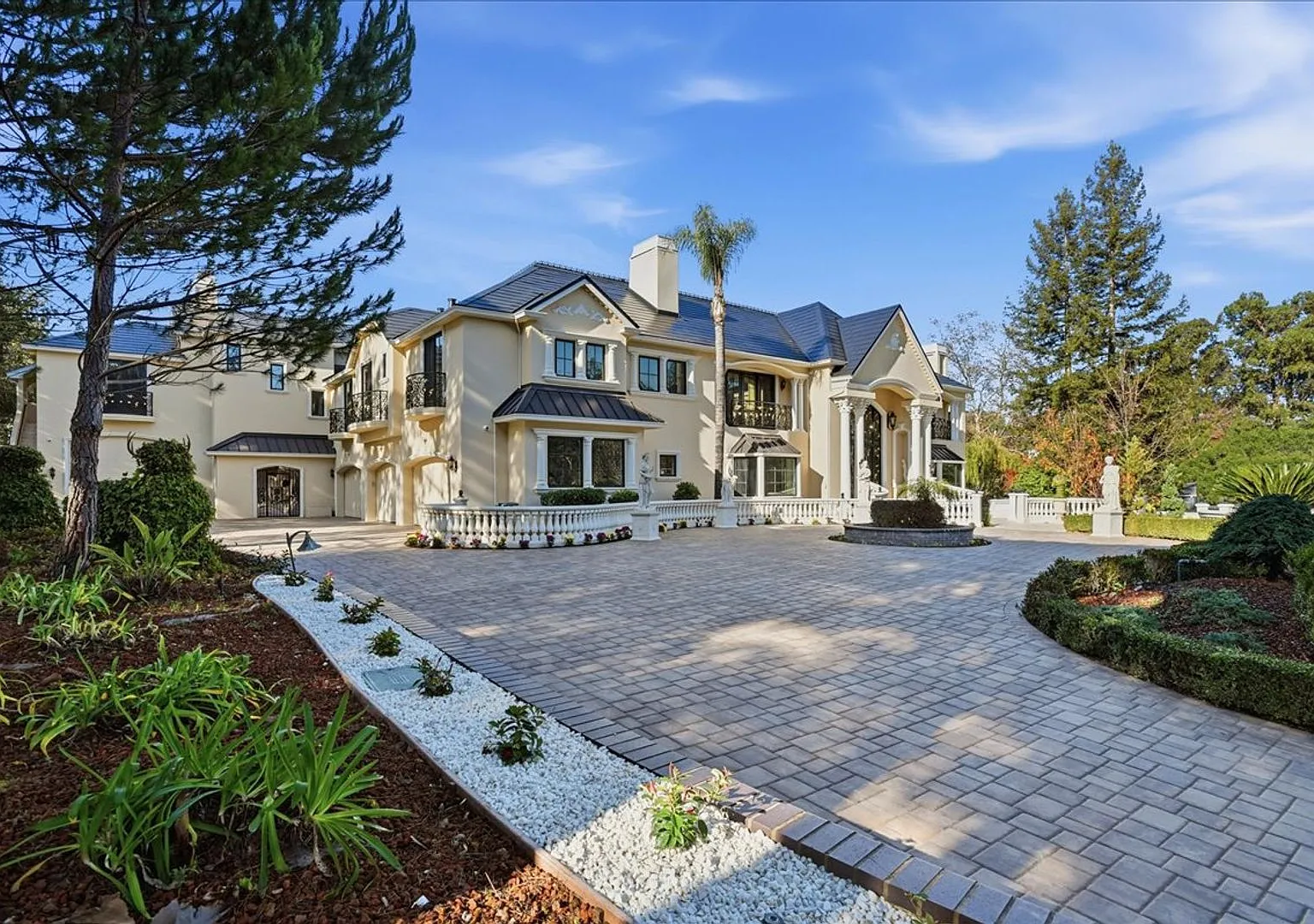 Luxury 10 Bedrooms, 9 Bathroom Estate for Lease in Los Gatos — Photo 3