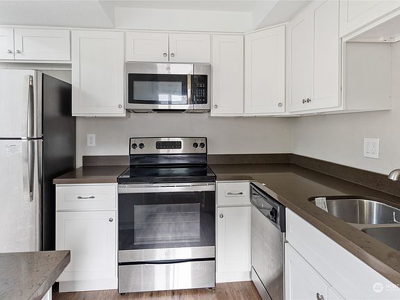 5th image of 7775 NE Seawind Avenue