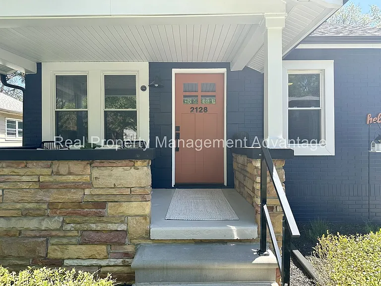 2128 Romeo St — Photo 3