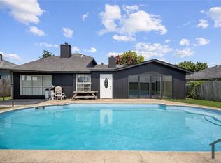 3325 Cathedral Dr, Grand Prairie, TX 75052
