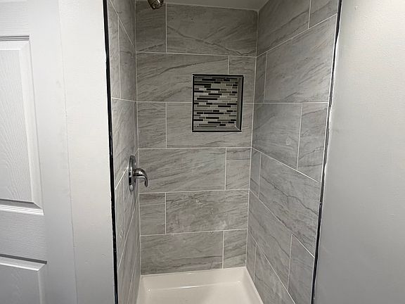 5th image of 3834 Cameron Ave #1
