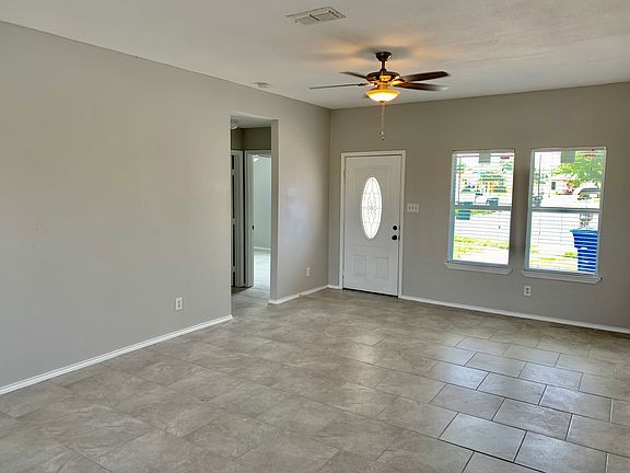 5th image of 5934 Community Dr
