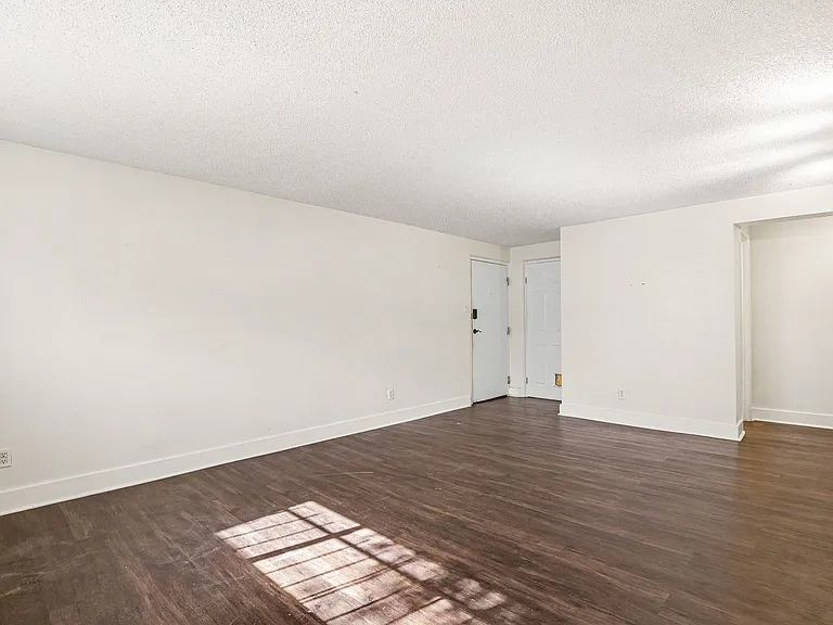 1243 N Washington St #101 — Photo 12