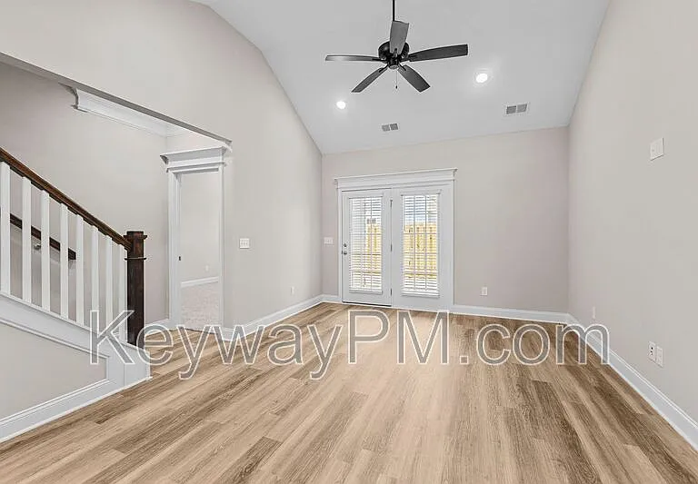 2103 Denmark Ave SE — Photo 12
