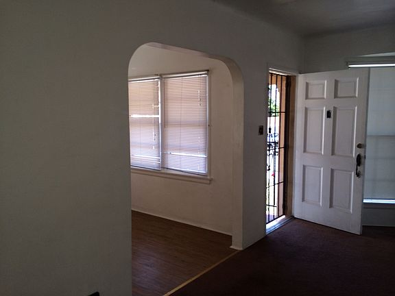 Dining room entrance