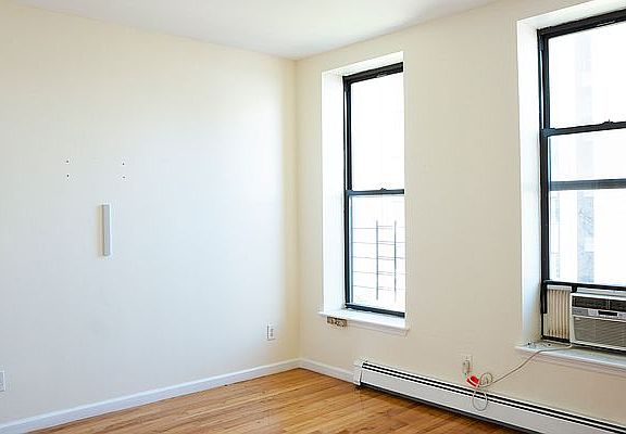 4th image of 253 W 132nd St #3