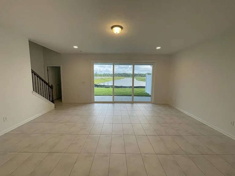 711 Cherry Elm Dr — Photo 5