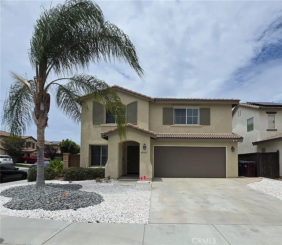 3 bed, 2.5 bath, 2099 sqft, $3,300 — Photo 1