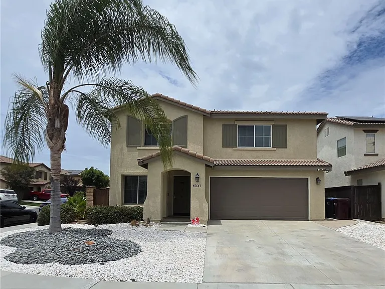 40643 Cartier St — Photo 1