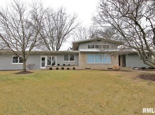 123 W Ridgemont Rd, Peoria, IL 61614