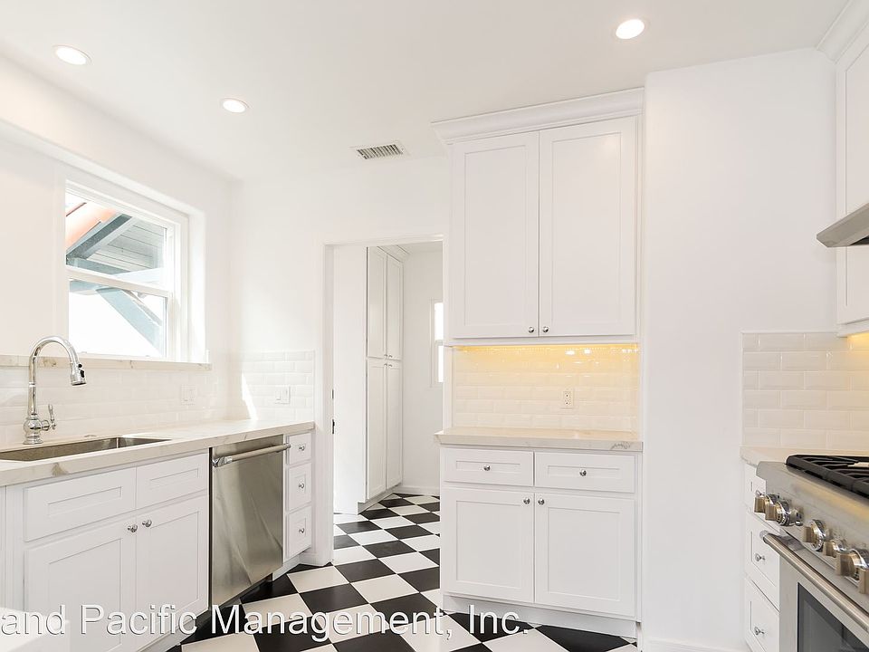 1st image of 921 Highland Ave #A