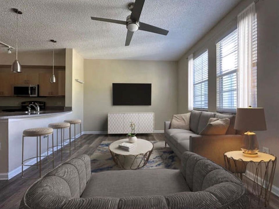 1st image of 533 NE 3rd Avenue #533