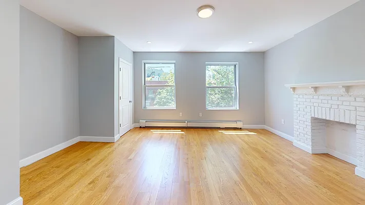Rented by Bond New York | media 6