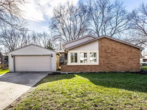 7609 Home Dr, Fishers, IN 46038