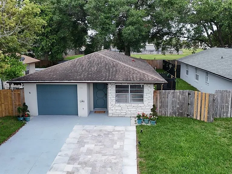 536 Hibiscus Way #7-B — Photo 1