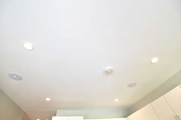 Rented by Clove Realty LLC | media 9