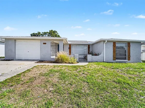 7411 Westcott Dr, Port Richey, FL 34668