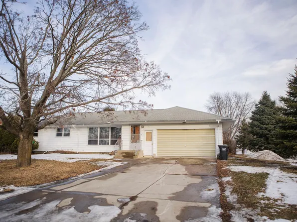 206 2nd St E, Chokio, MN 56221