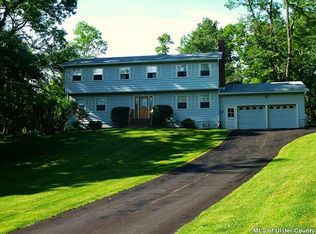 26 Minuet Ln, Kingston, NV 12407