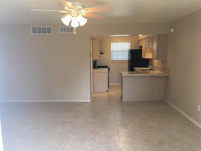 1st image of 501 W Scharbauer Dr