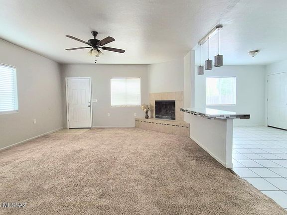 3rd image of 3148 E Monte Vista Dr