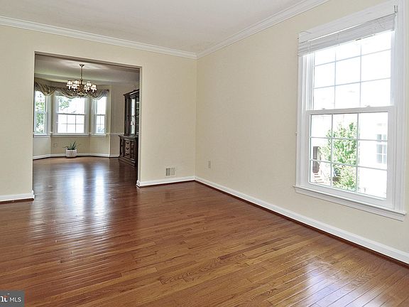 4th image of 6527 Rockland Dr