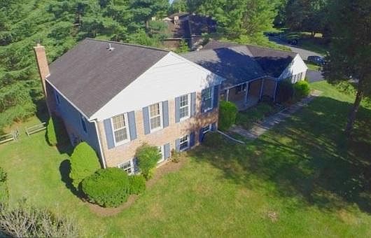 2nd image of 9530 Locust Hill Dr