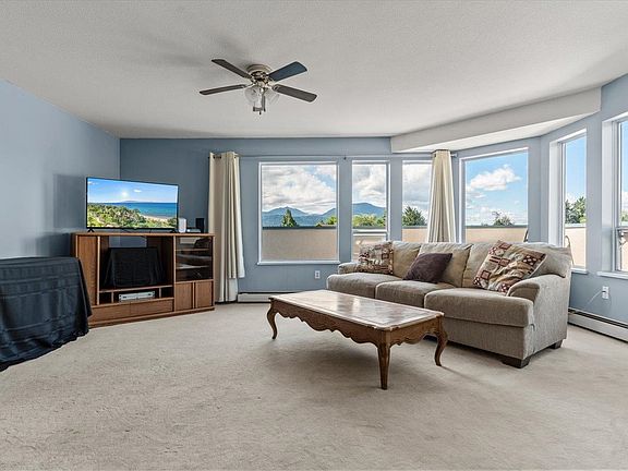 3rd image of 7685 Amber Dr #217