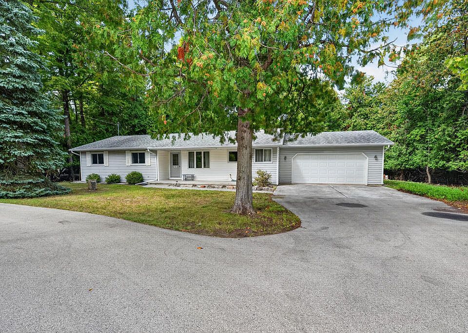 1st image of 7643 Horseshoe Bay Rd