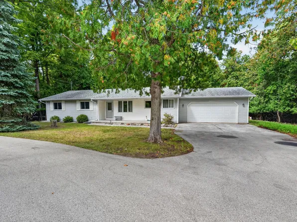 7643 Horseshoe Bay Rd, Egg Harbor, WI 54209