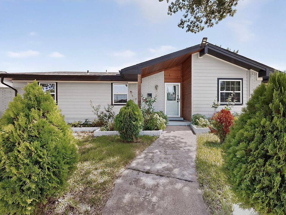 1st image of 1514 Douglas Dr