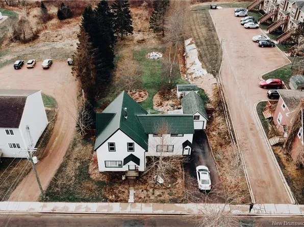 38 King St, Sackville, NB E4L 3C7