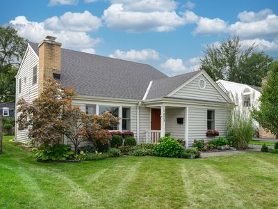 1923 Linneman St, Glenview, IL, 60025
