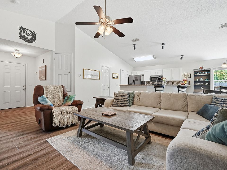 1st image of 5066 Evergreen Dr