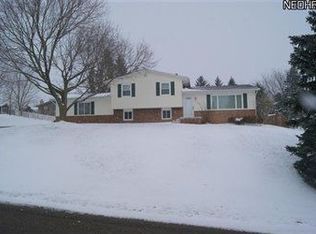 6588 Towline Dr NW, Canal Fulton, OH 44614