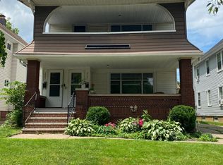 2082 Lewis Dr, Lakewood, OH