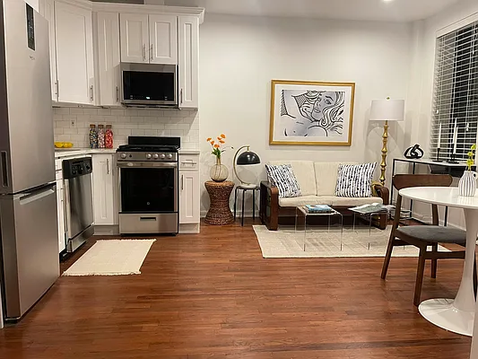 Rented by Oxford Property Group | media 23