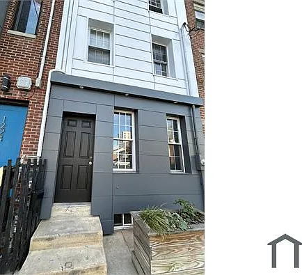 1226 Wallace St — Photo 6