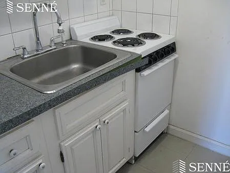 16 Clinton St #B — Photo 6