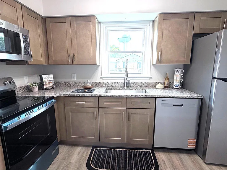510 Hamilton St — Photo 12