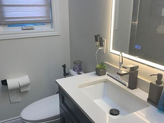 3rd image of 32 Norton Cres
