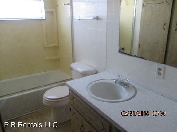 5th image of 1202 1/2 NW Lake Ave APT 3