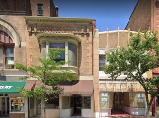 8 N Broadway Ave #2, Aurora, IL 60505