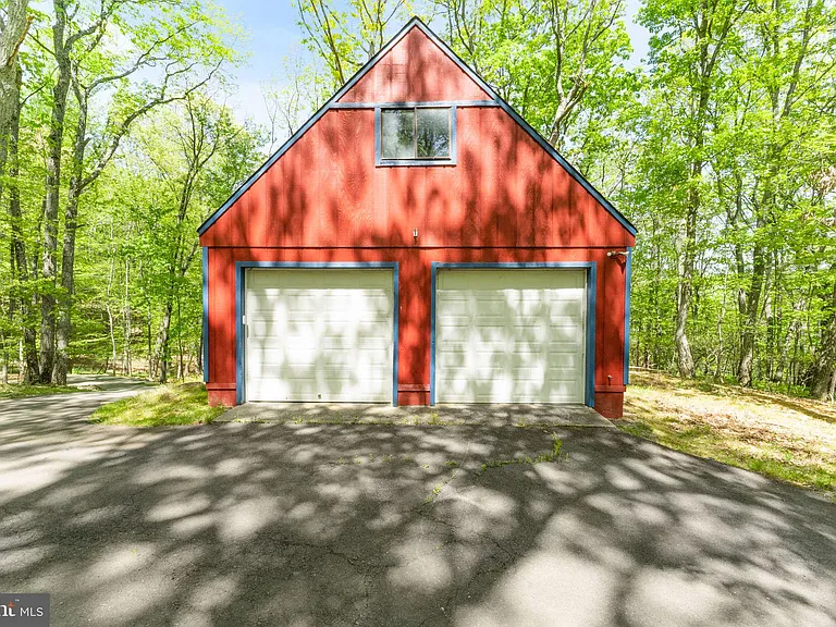 1850 Ridge Rd — Photo 9