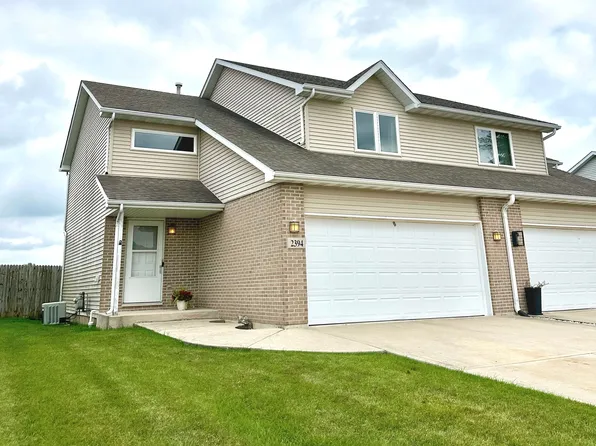 2394 Caton Crest Dr, Crest Hill, IL 60403