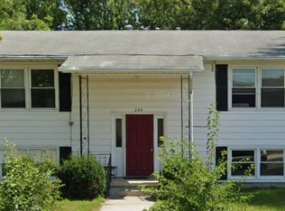 226 S Linn St #3, Roland, IA 50236