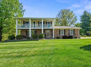 18 River Trl, Saint Charles, MO 63303